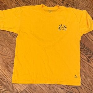 Lark Seas Yellow Short Sleeve Tee